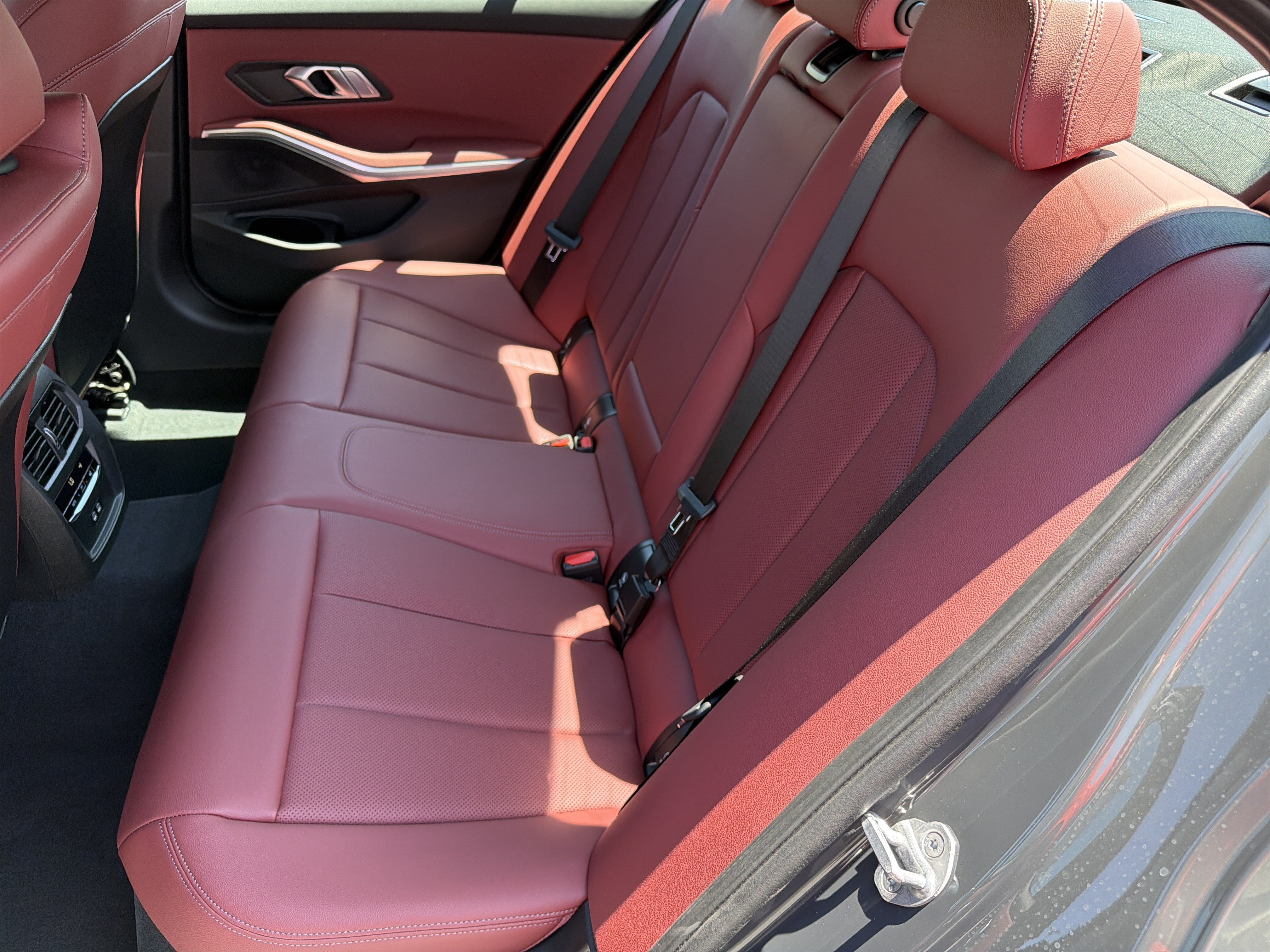 New 2026 BMW 330i Sedan w/ M Sport Package RWD image 19