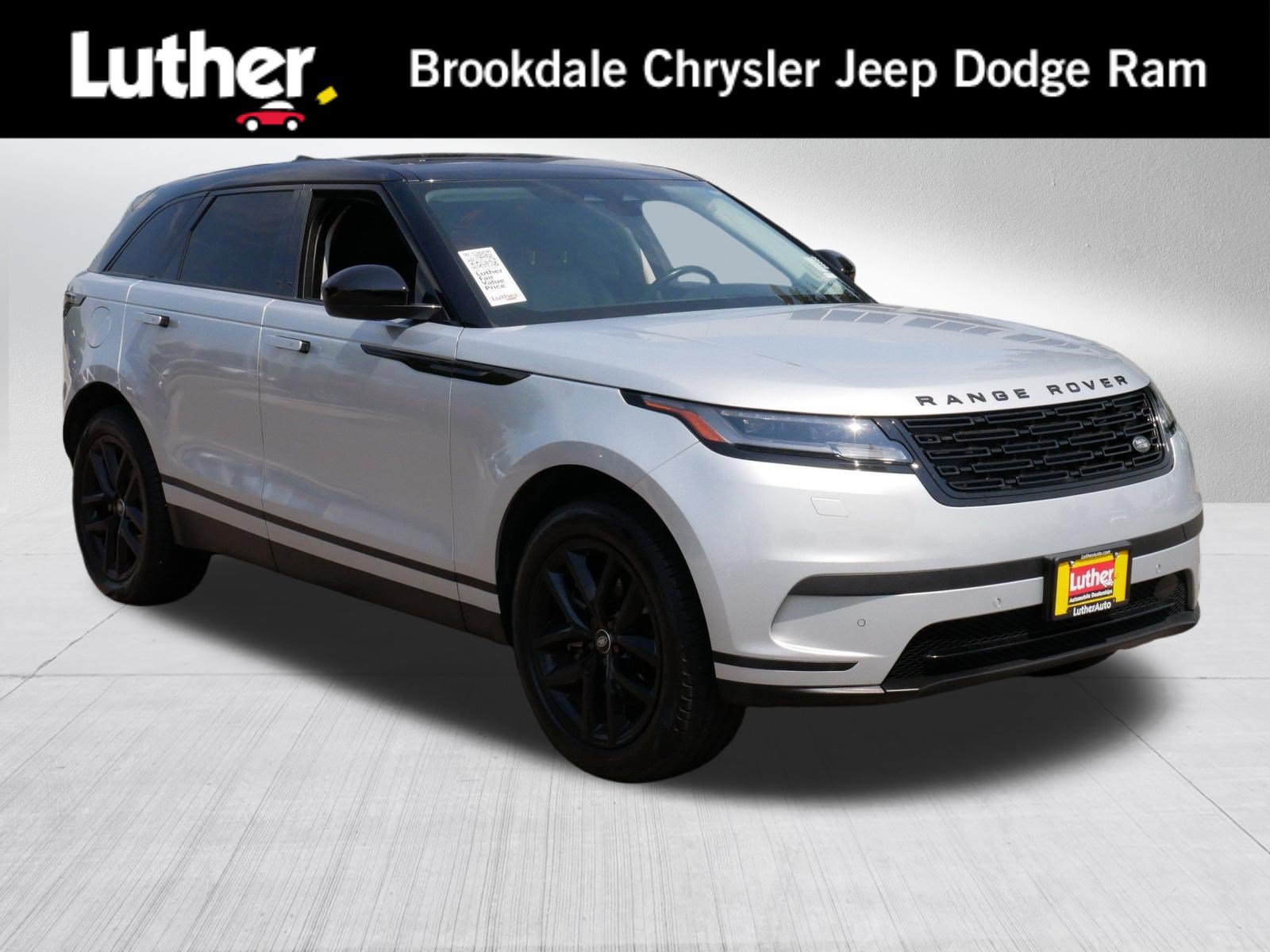 Used 2024 Land Rover Range Rover Velar S AWD/4WD image 1