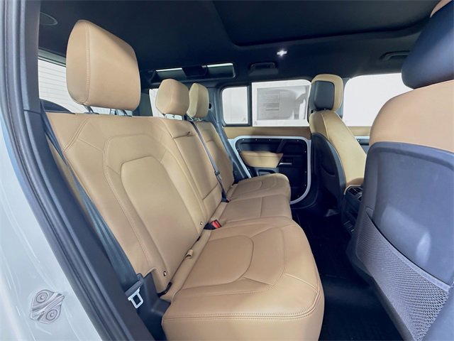 New 2026 Land Rover Defender 110 X-Dynamic SE image 29