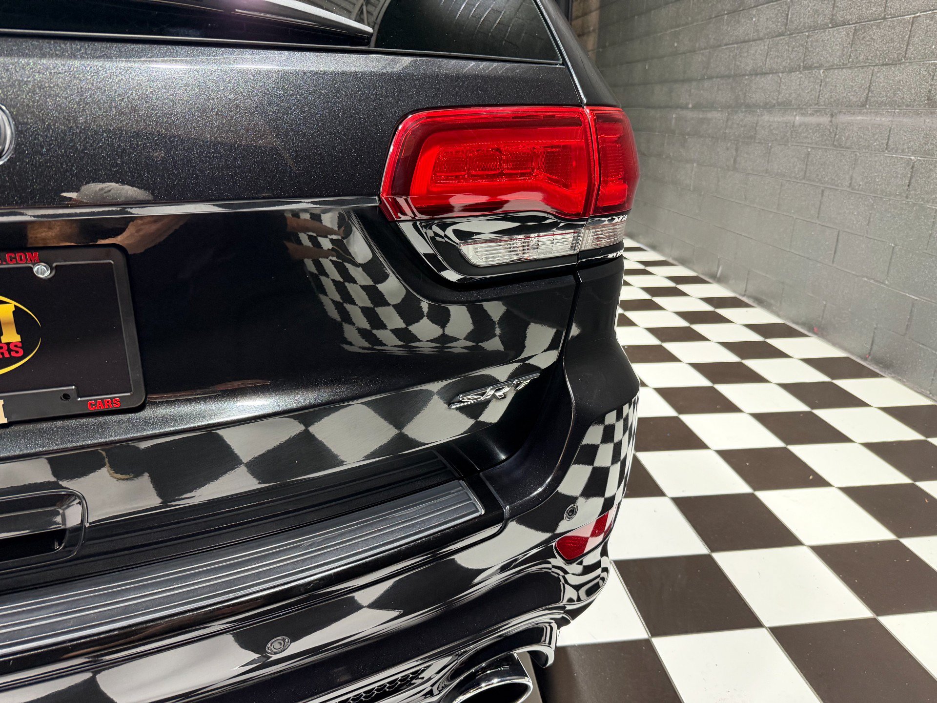 Used 2014 Jeep Grand Cherokee SRT8 w/ Luxury Group II AWD/4WD image 19