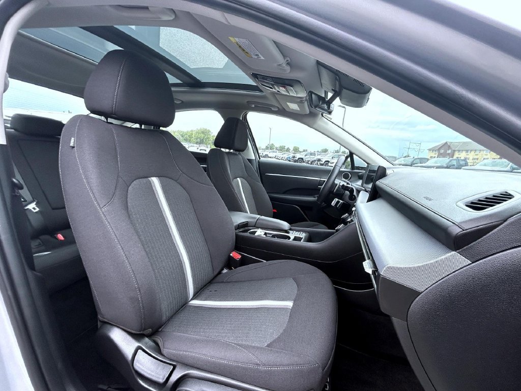 Used 2025 Hyundai Sonata SEL FWD image 18