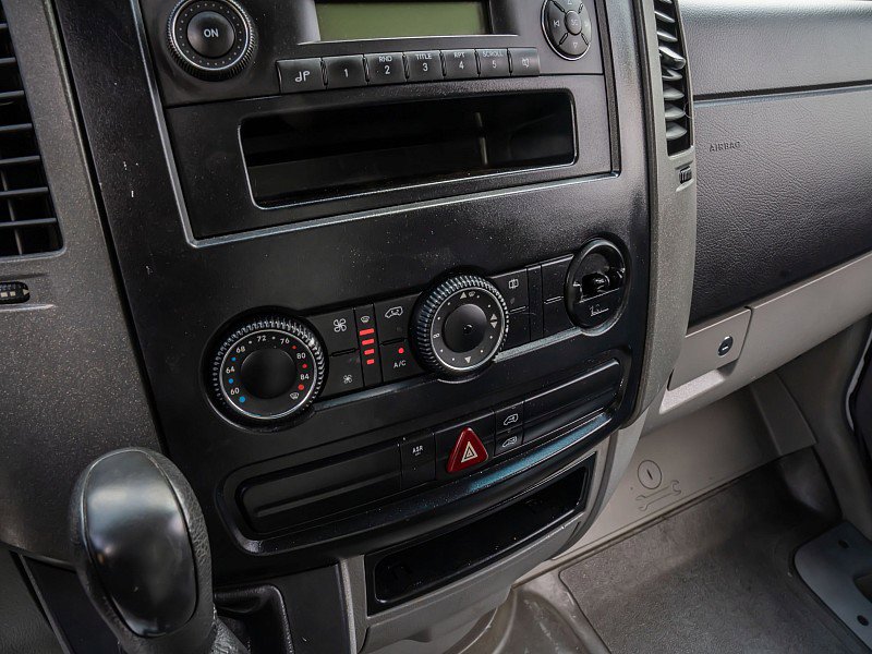 Used 2010 Mercedes-Benz Sprinter 3500 image 27