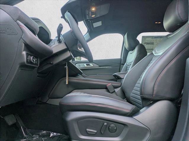 New 2026 Ford Explorer ST-Line w/ ST-Line Street Pack image 4