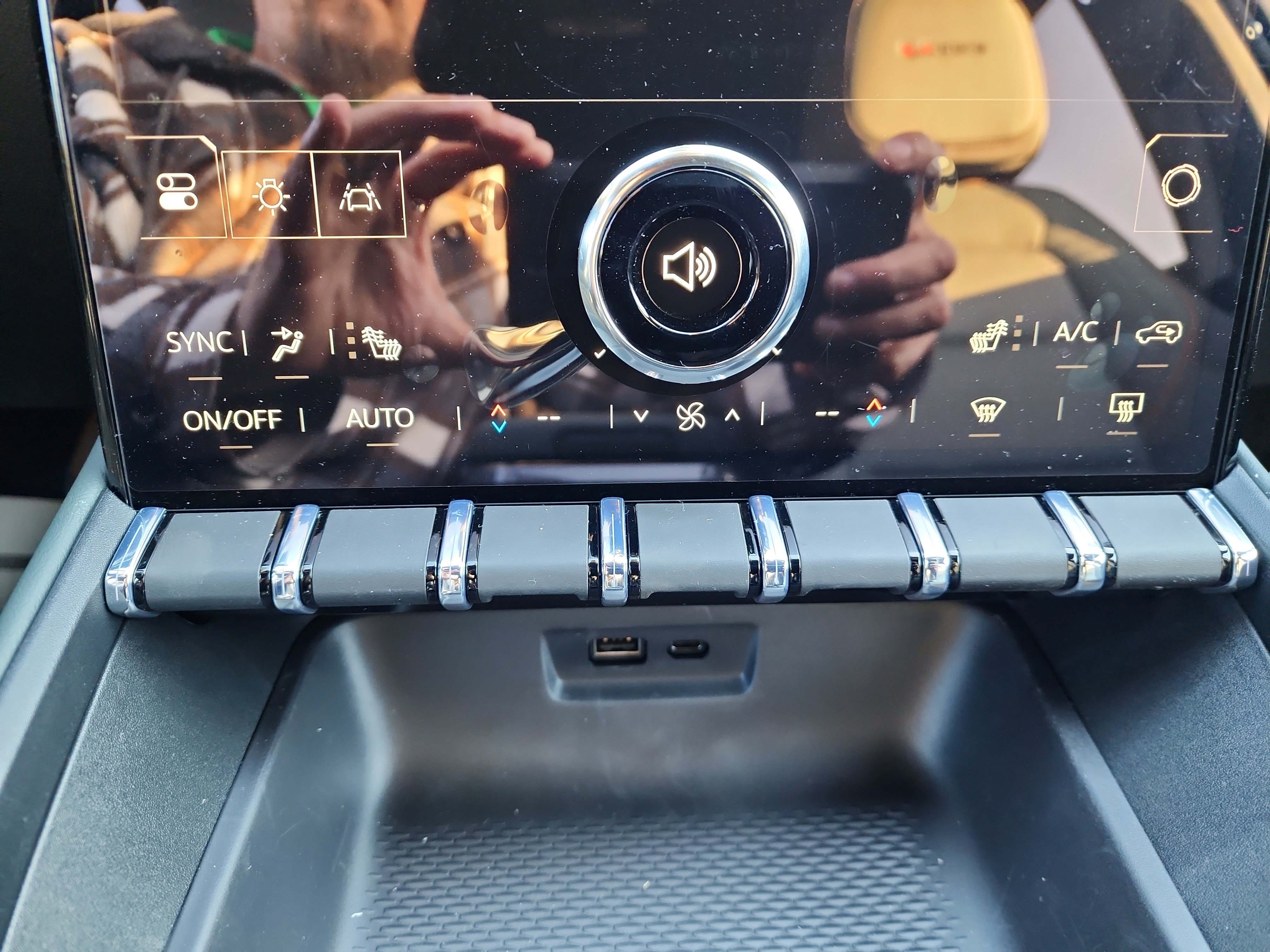 New 2026 GMC Terrain AT4 w/ Technology Package II AWD/4WD image 16