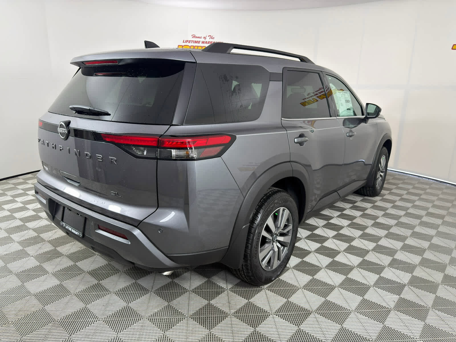 New 2026 Nissan Pathfinder SL image 6