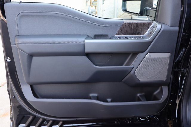 New 2026 Ford F250 Lariat w/ Chrome Package image 21