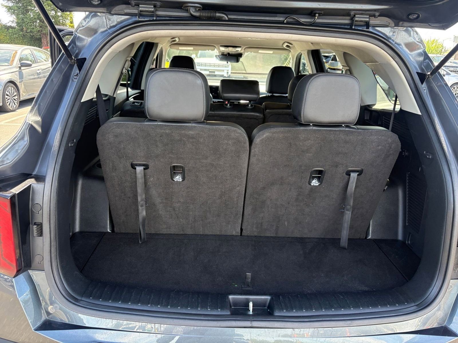 Used 2024 Kia Sorento S FWD image 33