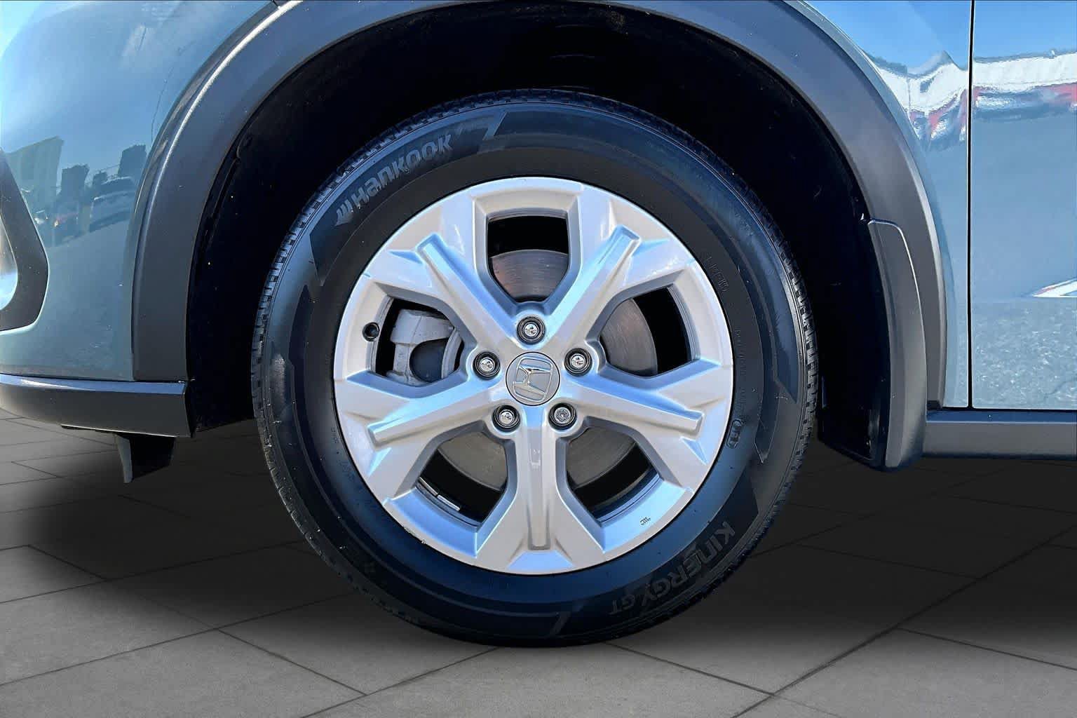 Used 2023 Honda HR-V LX image 11