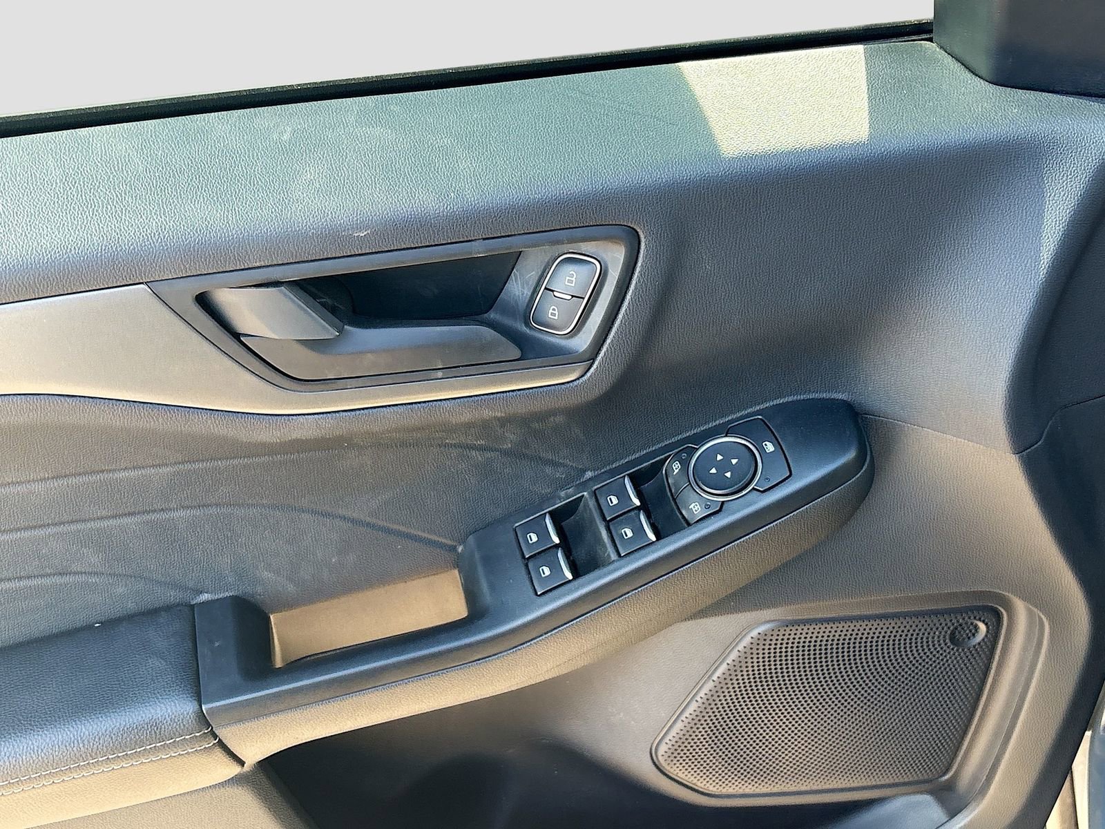 Used 2025 Ford Escape Active w/ Tech Pack #1 image 18