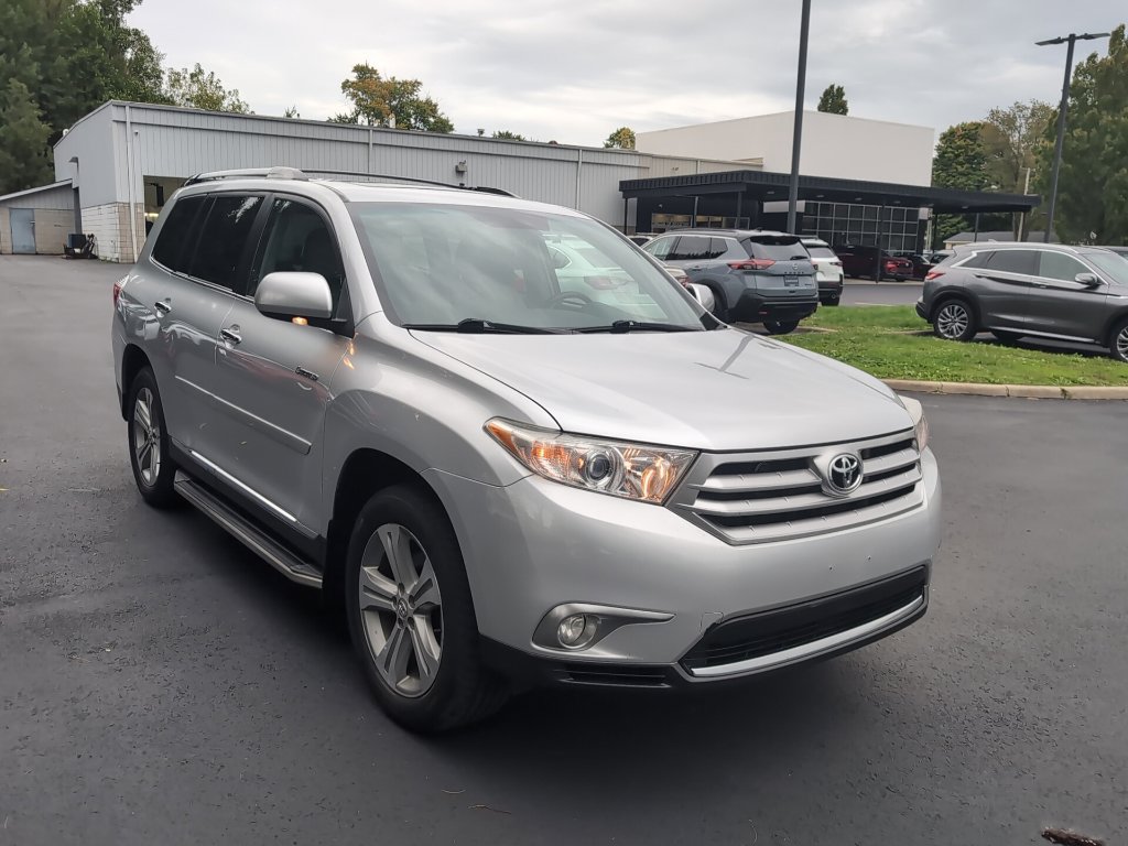 Used 2012 Toyota Highlander Limited w/ Tow Pkg AWD/4WD image 2