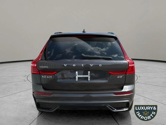 Used 2025 Volvo XC60 B5 Plus image 8