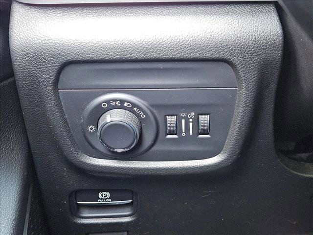 Used 2021 Jeep Grand Cherokee L Laredo AWD/4WD image 11