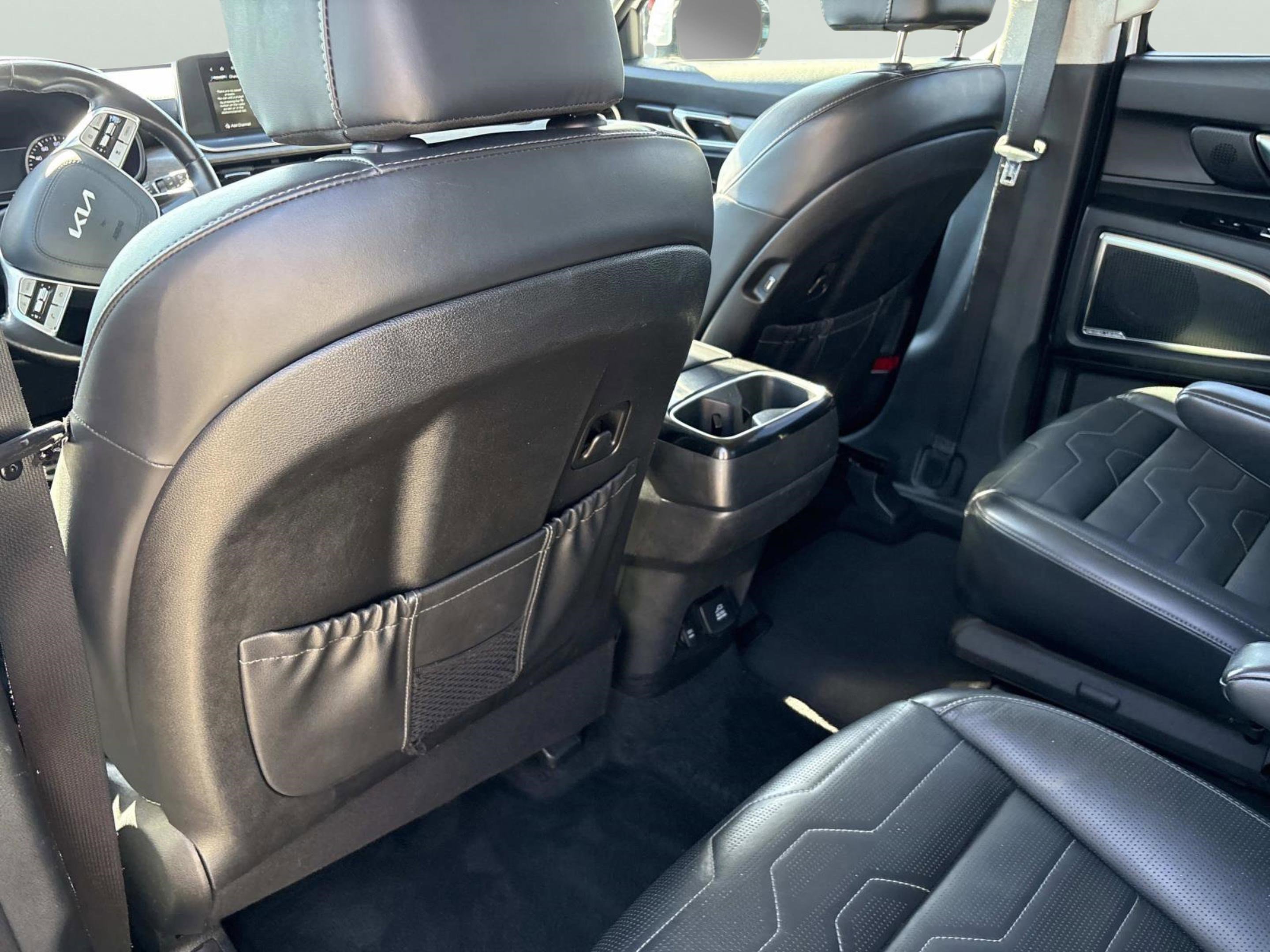 Used 2022 Kia Telluride SX w/ SX Prestige Package image 17