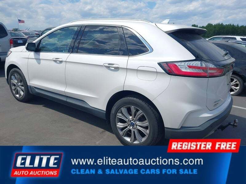 Used 2019 Ford Edge Titanium FWD image 5