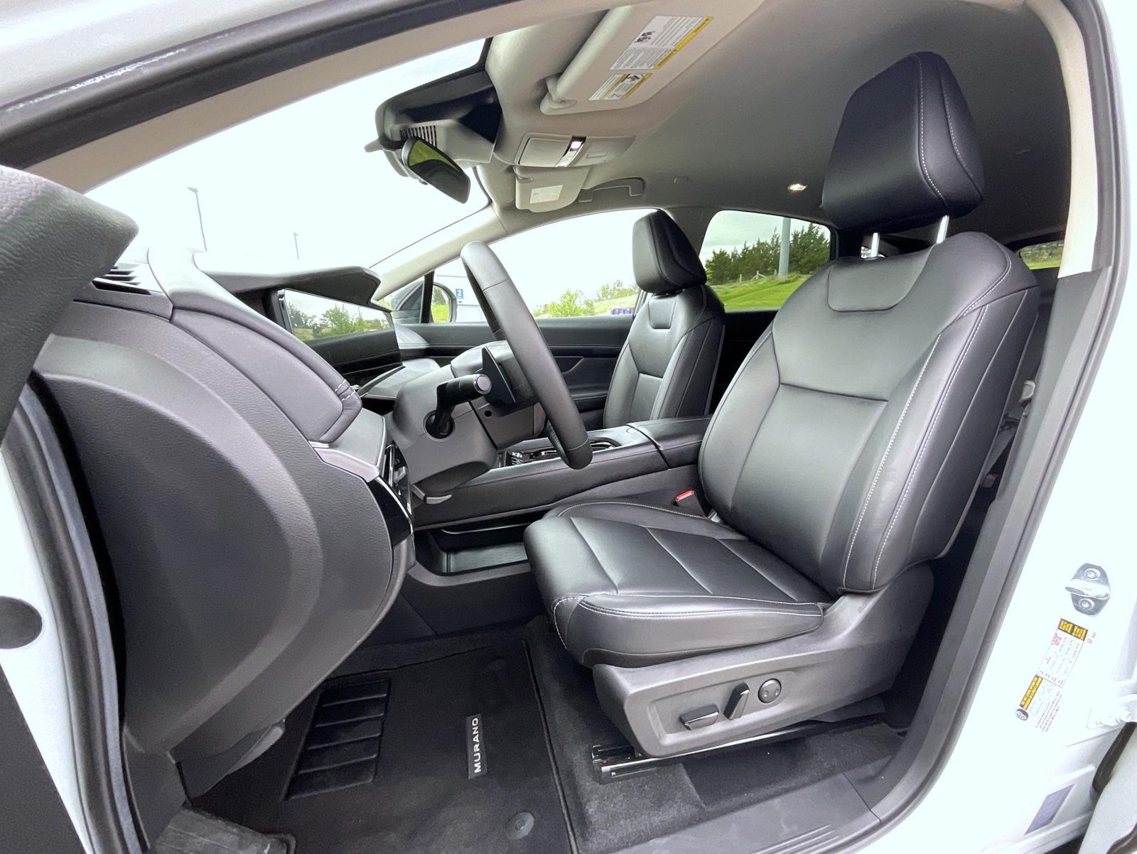 Certified 2025 Nissan Murano SV AWD/4WD image 12