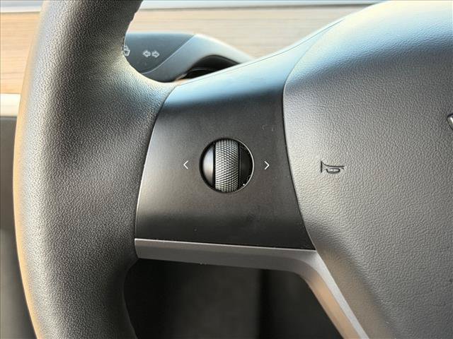 Used 2023 Tesla Model Y Long Range AWD/4WD image 17