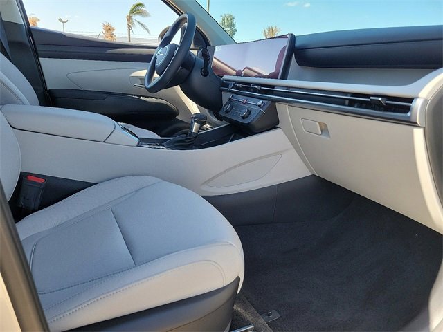 New 2025 Hyundai Tucson SE image 17