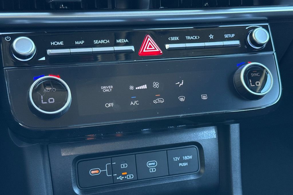 New 2026 Hyundai Tucson Blue SE image 17