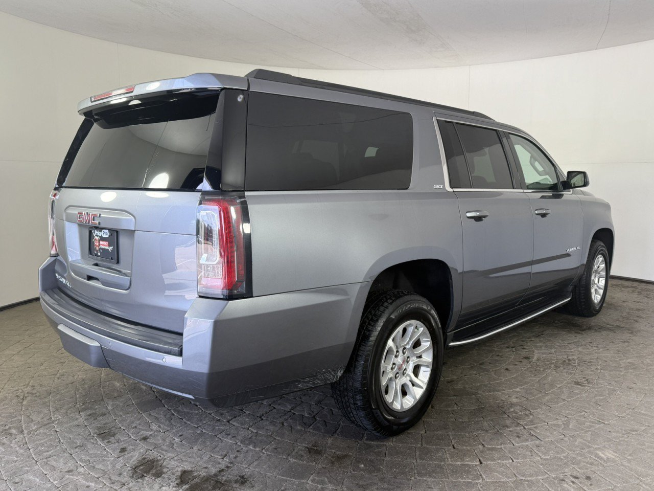 Used 2020 GMC Yukon XL SLT AWD/4WD image 9