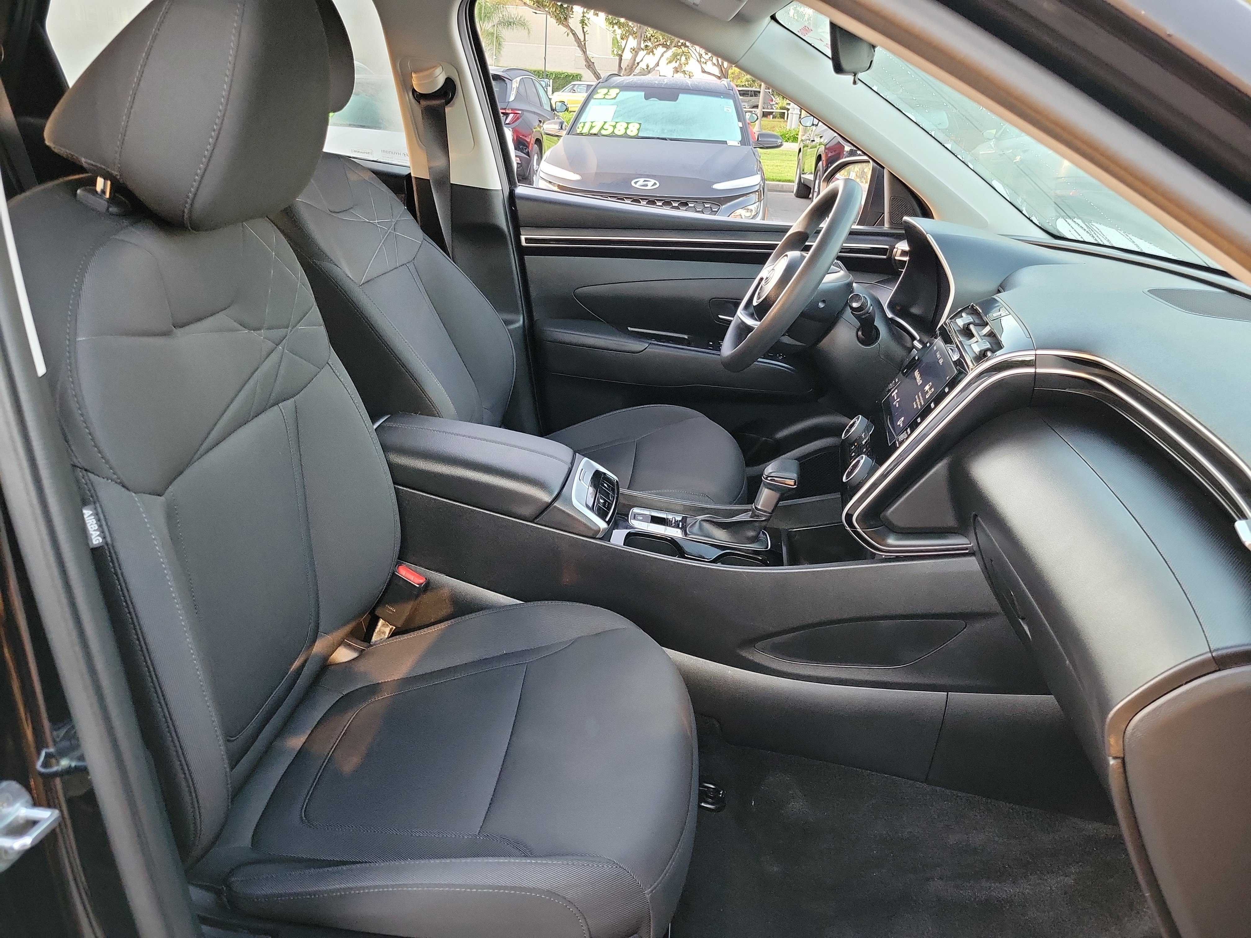 Used 2022 Hyundai Tucson SEL w/ Cargo Package image 18