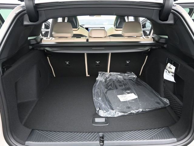 Used 2025 BMW X3 M50 w/ Premium Package image 20