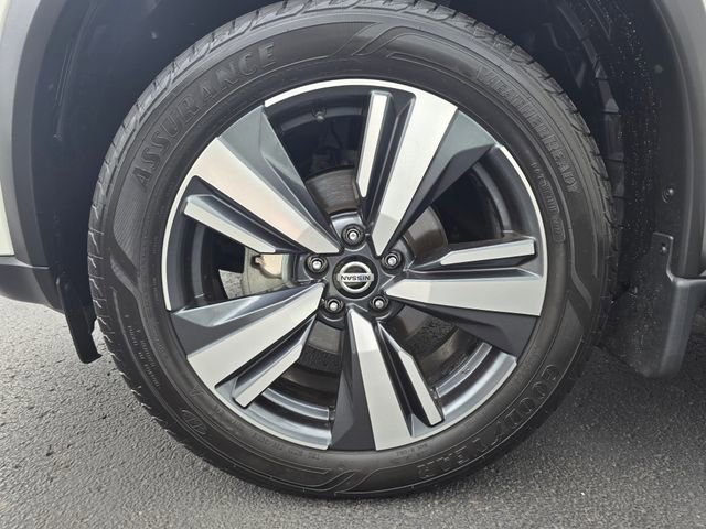 Used 2021 Nissan Rogue Platinum image 19