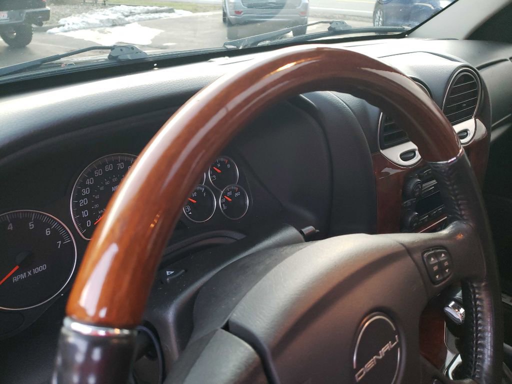 Used 2008 GMC Envoy Denali w/ Sun And 6-Disc Cd Package image 29