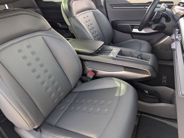 Used 2025 Kia EV9 Wind image 10