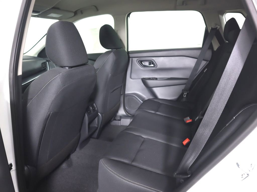 New 2026 Nissan Rogue S image 17