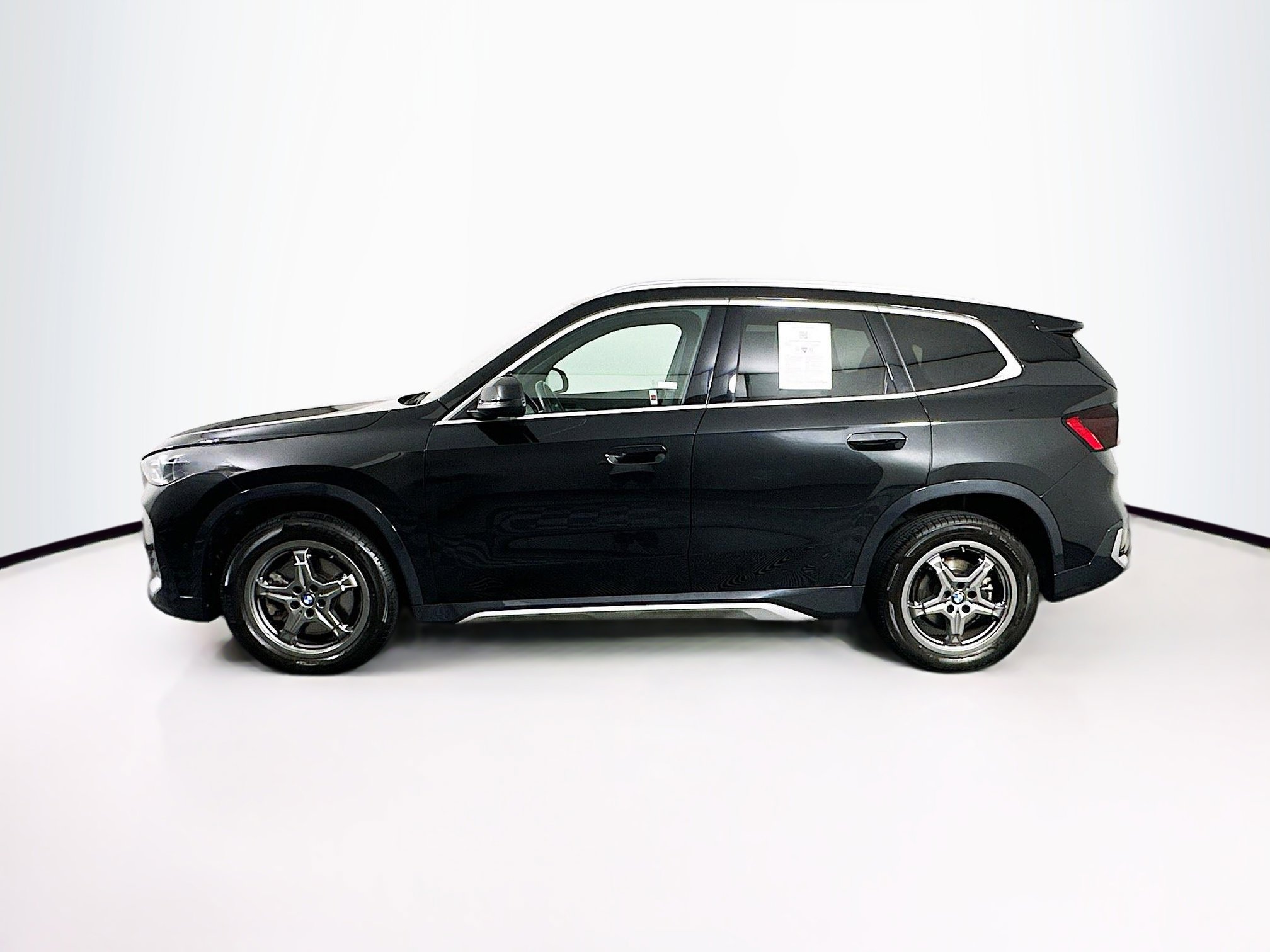 Used 2025 BMW X1 xDrive28i AWD/4WD image 4