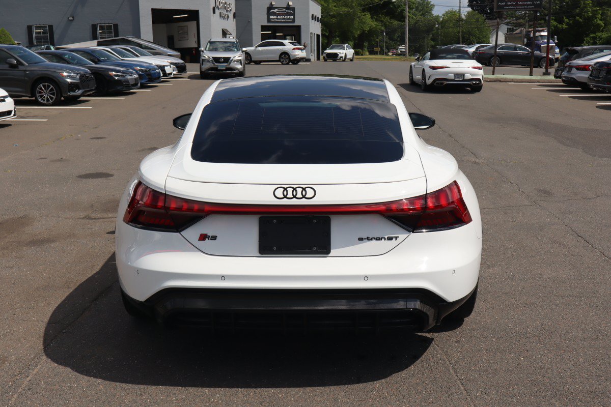 Used 2022 Audi RS e-tron GT w/ Carbon Performance Package AWD/4WD image 6