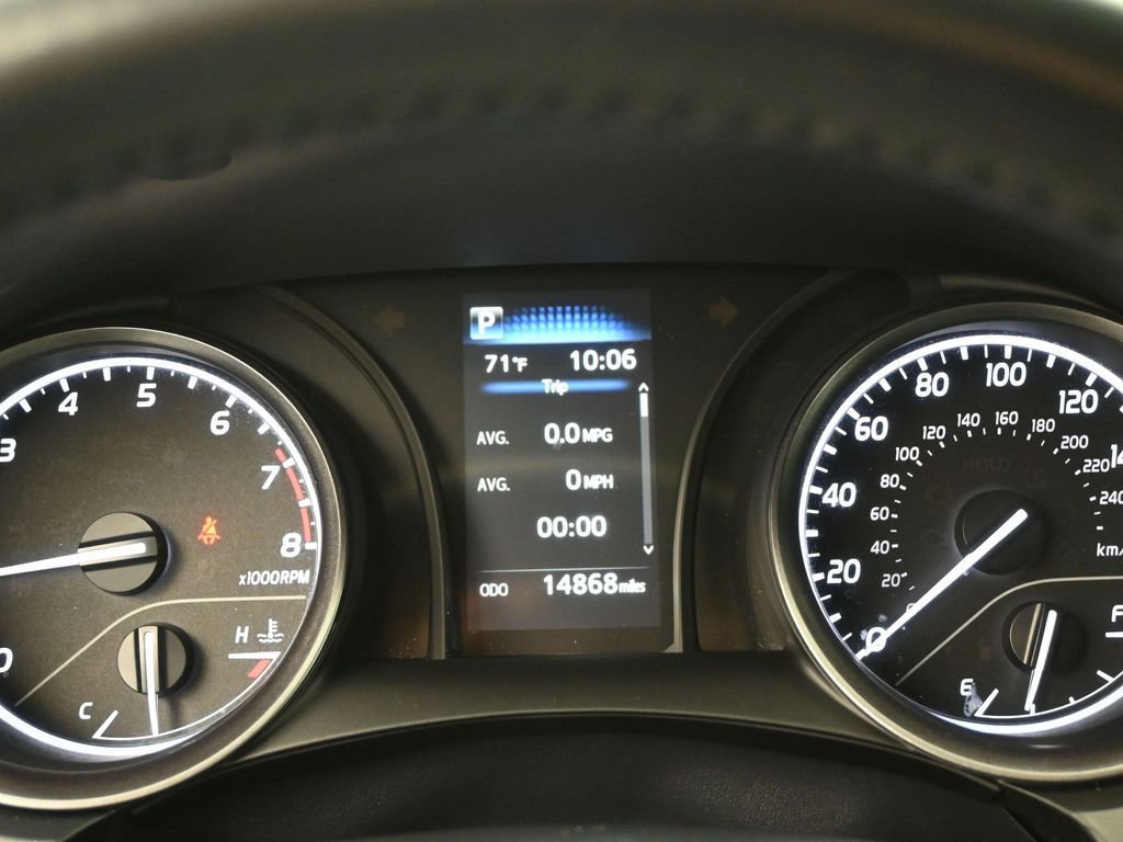 Used 2024 Toyota Camry SE image 13