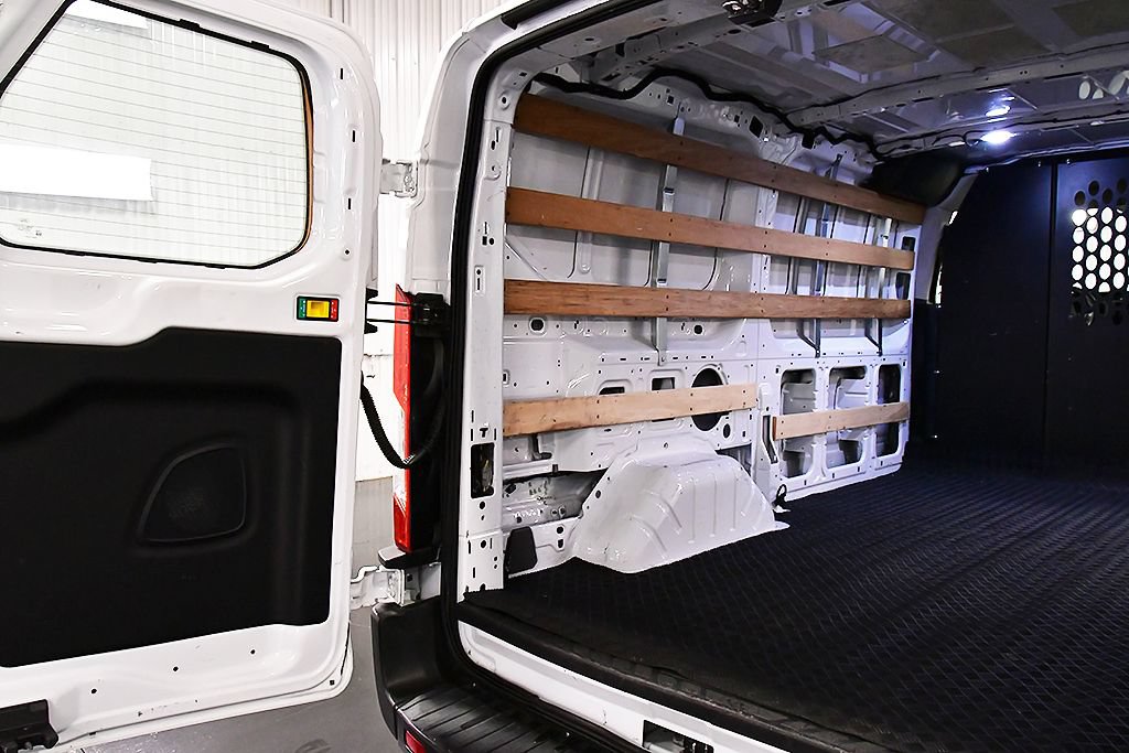 Used 2025 Ford Transit 250 Low Roof w/ Exterior Upgrade Package RWD image 32