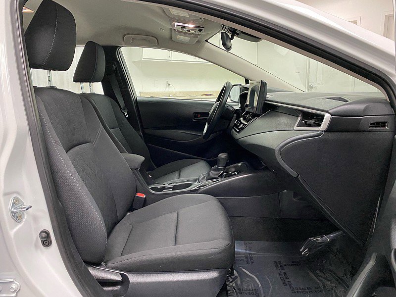 Used 2025 Toyota Corolla LE image 14