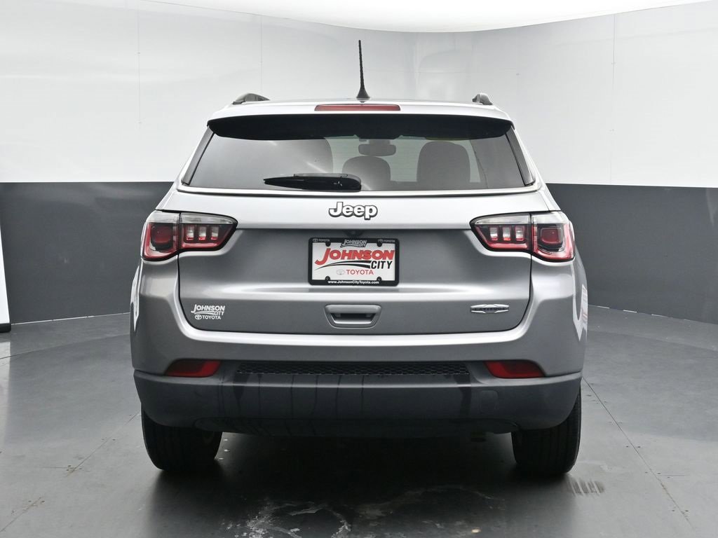 Used 2019 Jeep Compass Latitude w/ Popular Equipment Group image 7