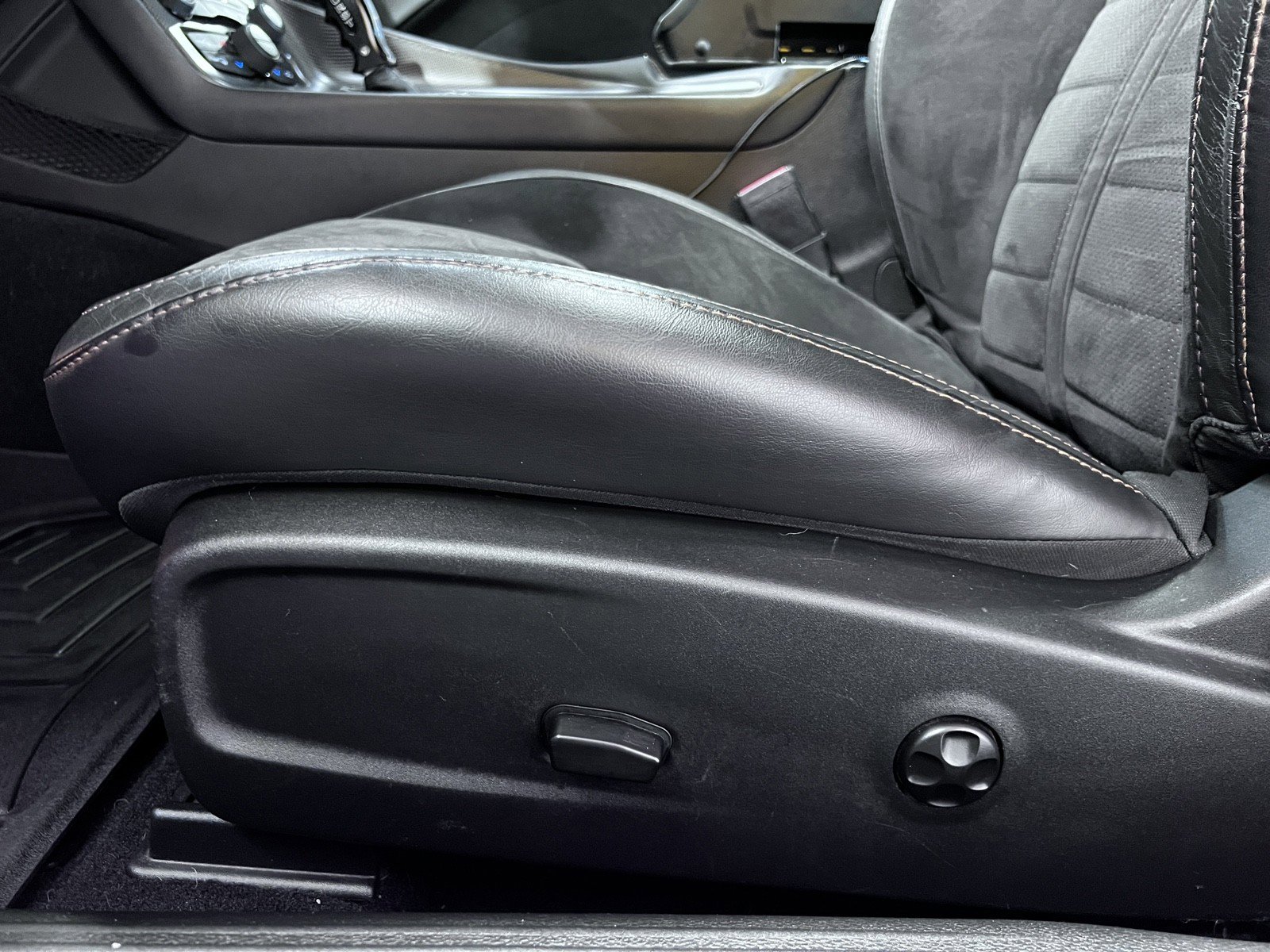 Used 2020 Dodge Challenger R/T image 21