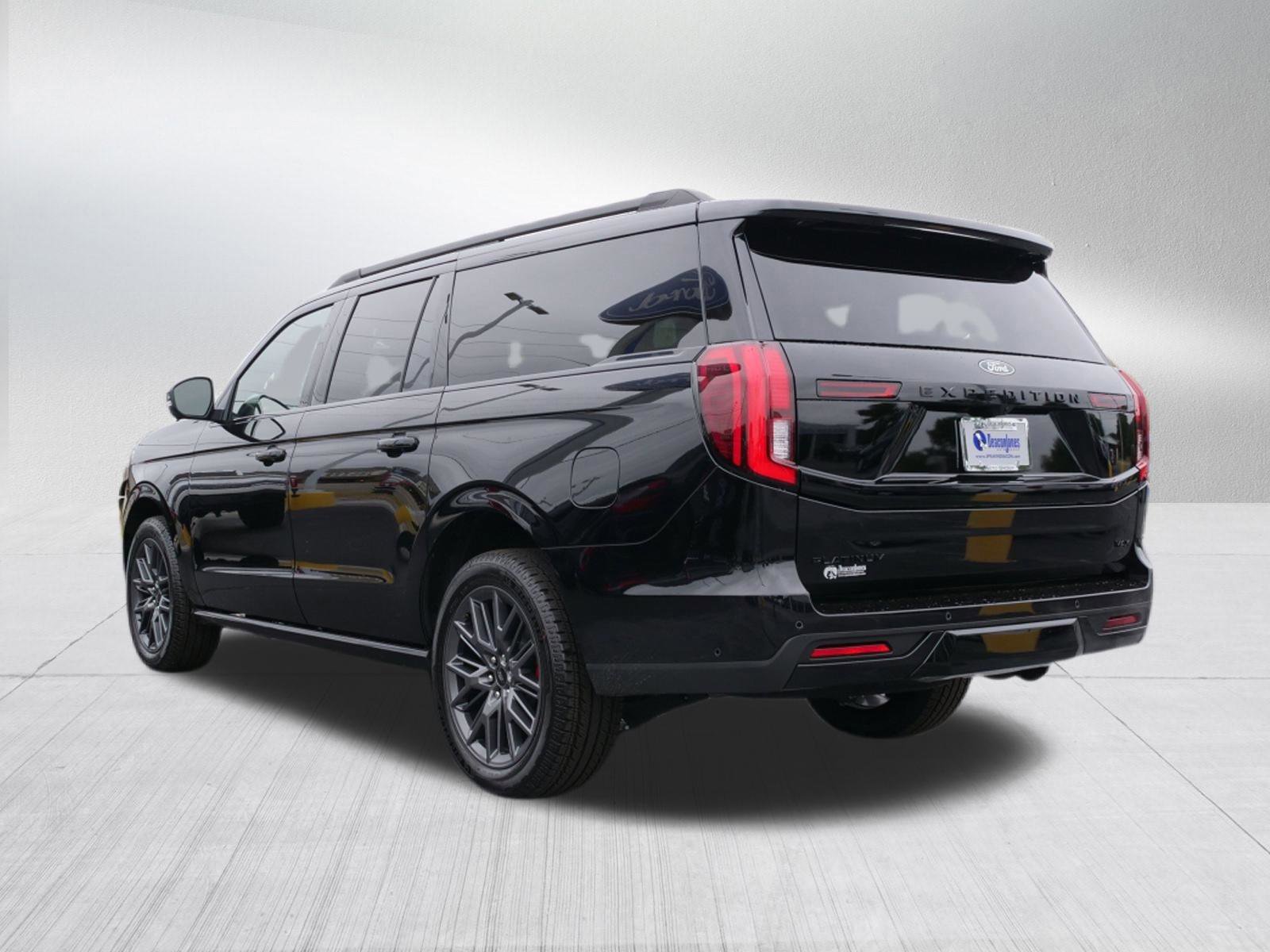 New 2025 Ford Expedition Max Platinum w/ Stealth Performance Package image 5