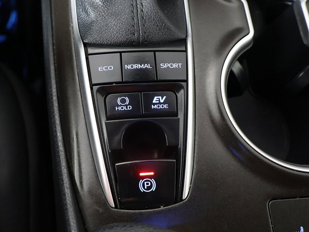 Used 2021 Toyota Camry XLE w/ Navigation Upgrade Package image 50