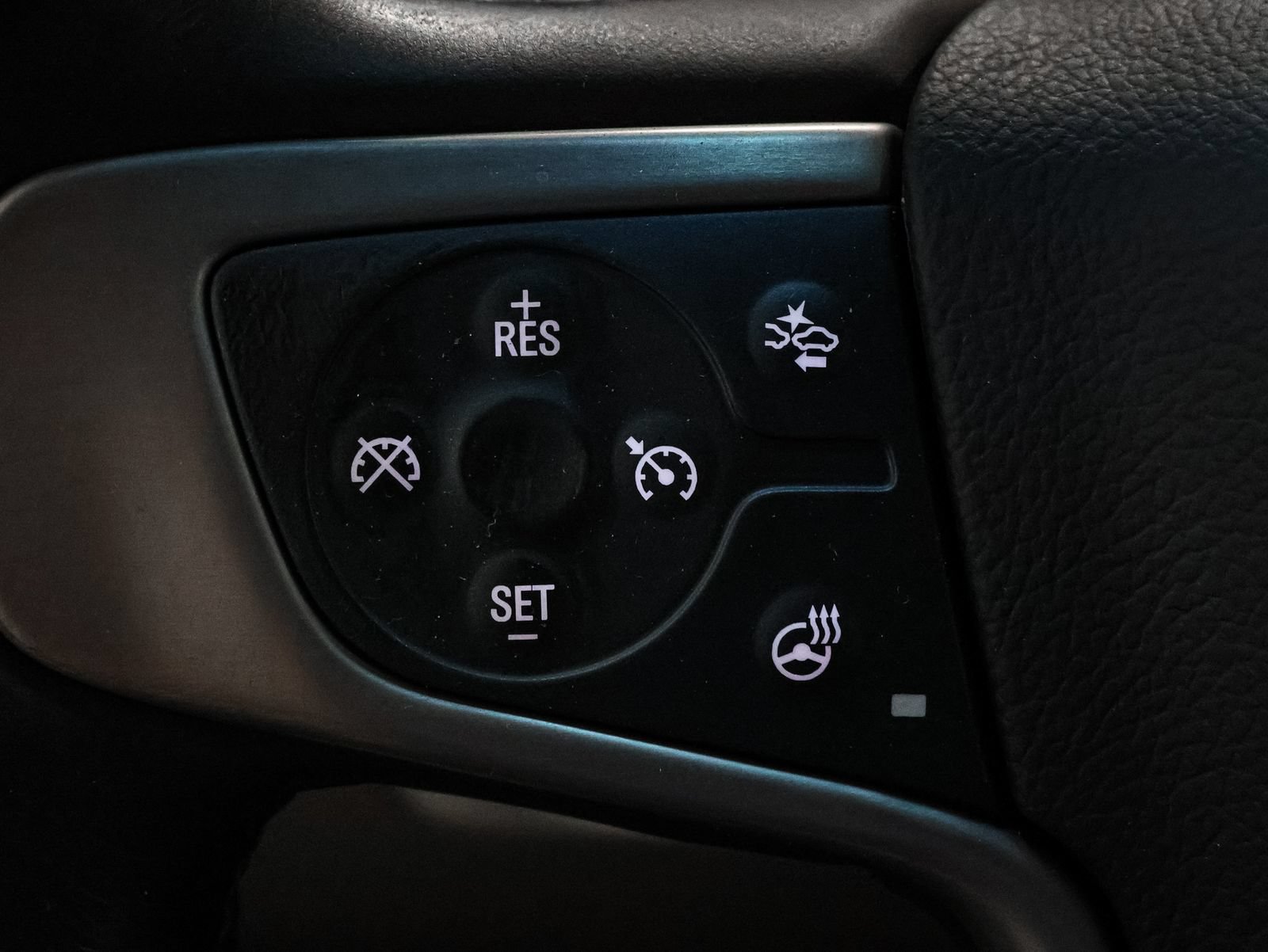Used 2016 GMC Yukon XL Denali AWD/4WD image 36