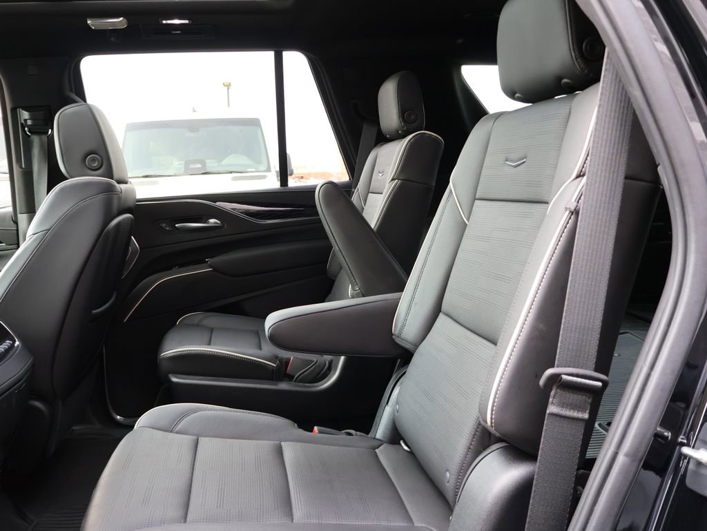 Used 2021 Cadillac Escalade Sport w/ Driver Assist Tech Package image 13