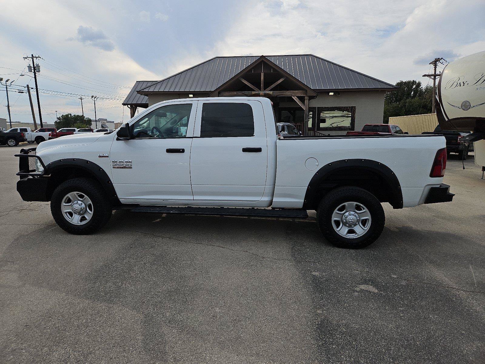 Used 2018 RAM 2500 ST AWD/4WD image 3