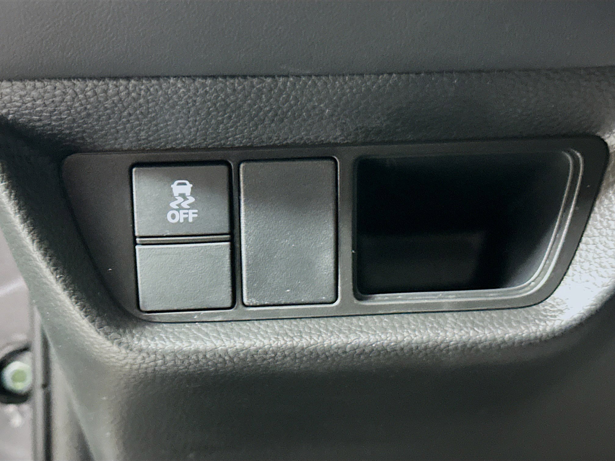 Used 2025 Honda HR-V LX image 17