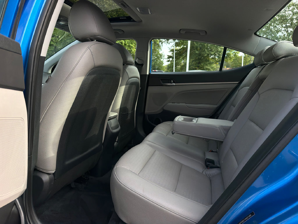 Used 2017 Hyundai Elantra Limited w/ Limited Tech Package 04 FWD image 19