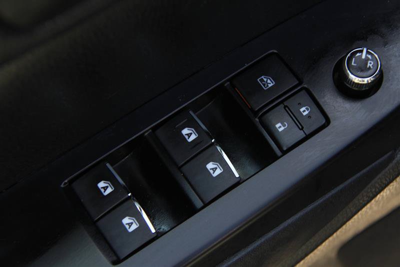 Used 2014 Toyota Highlander Limited FWD image 17