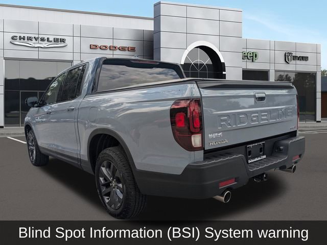 Used 2025 Honda Ridgeline Sport image 4