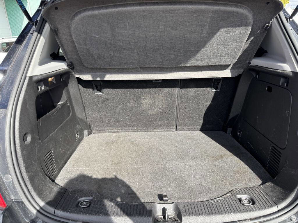 Used 2017 Chevrolet Trax Premier w/ Driver Confidence II Package image 5