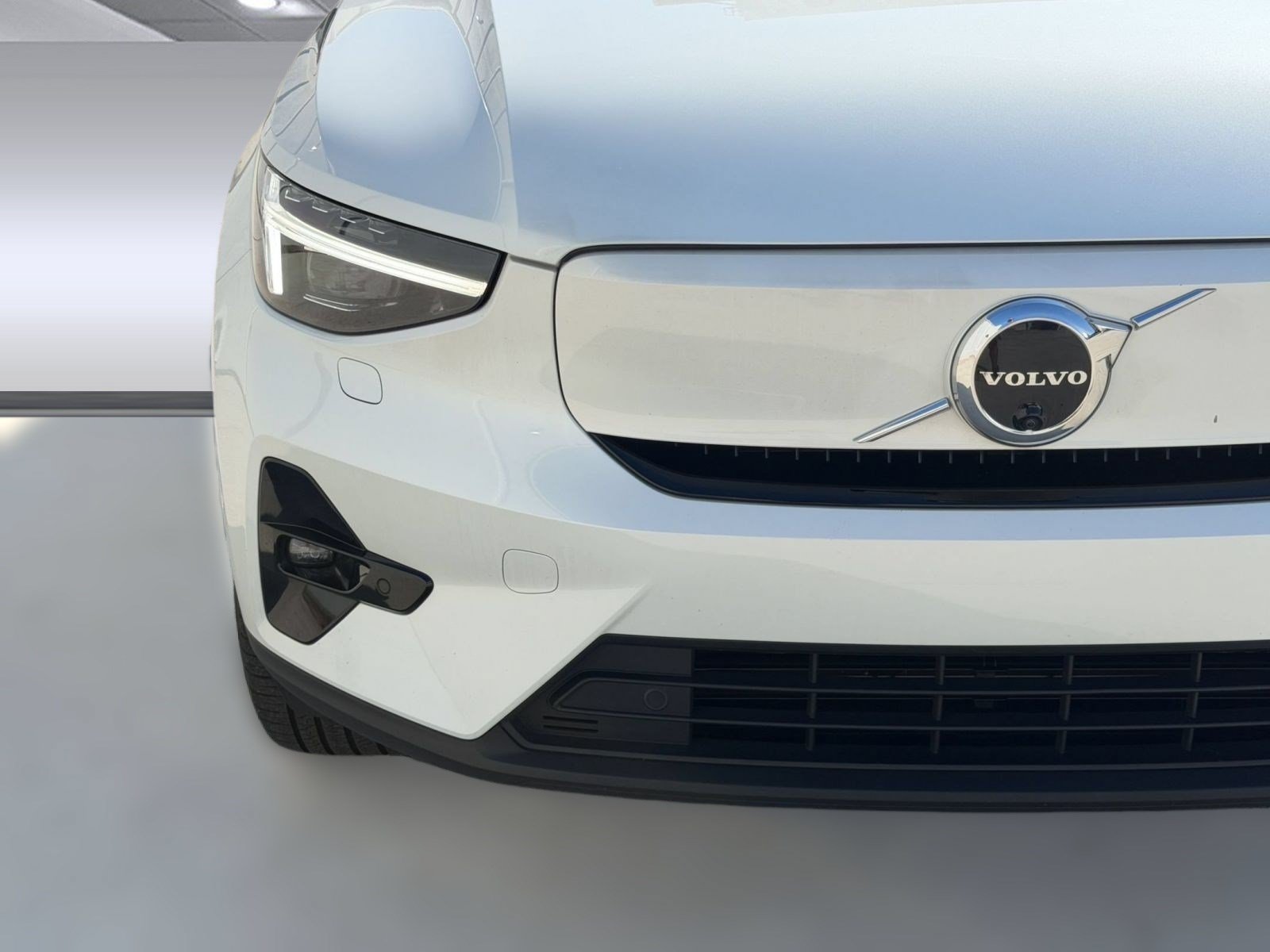 Used 2023 Volvo C40 P8 Recharge Ultimate w/ Protection Package Premier AWD/4WD image 12