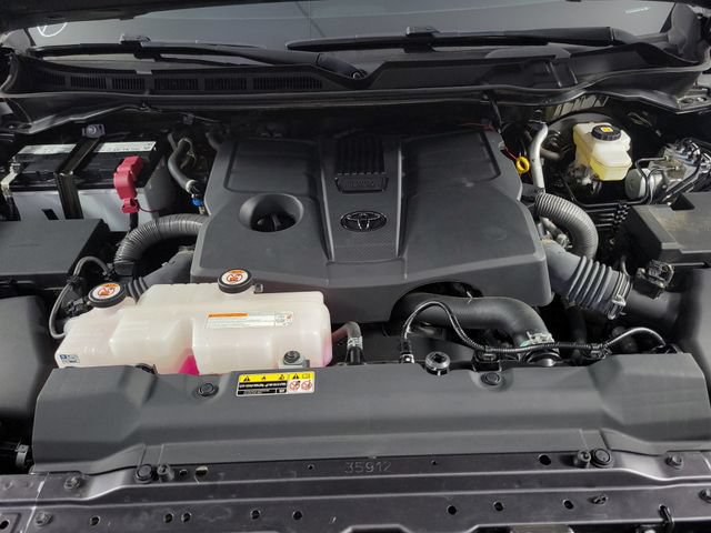 Used 2022 Toyota Tundra SR5 w/ Convenience Package RWD image 11