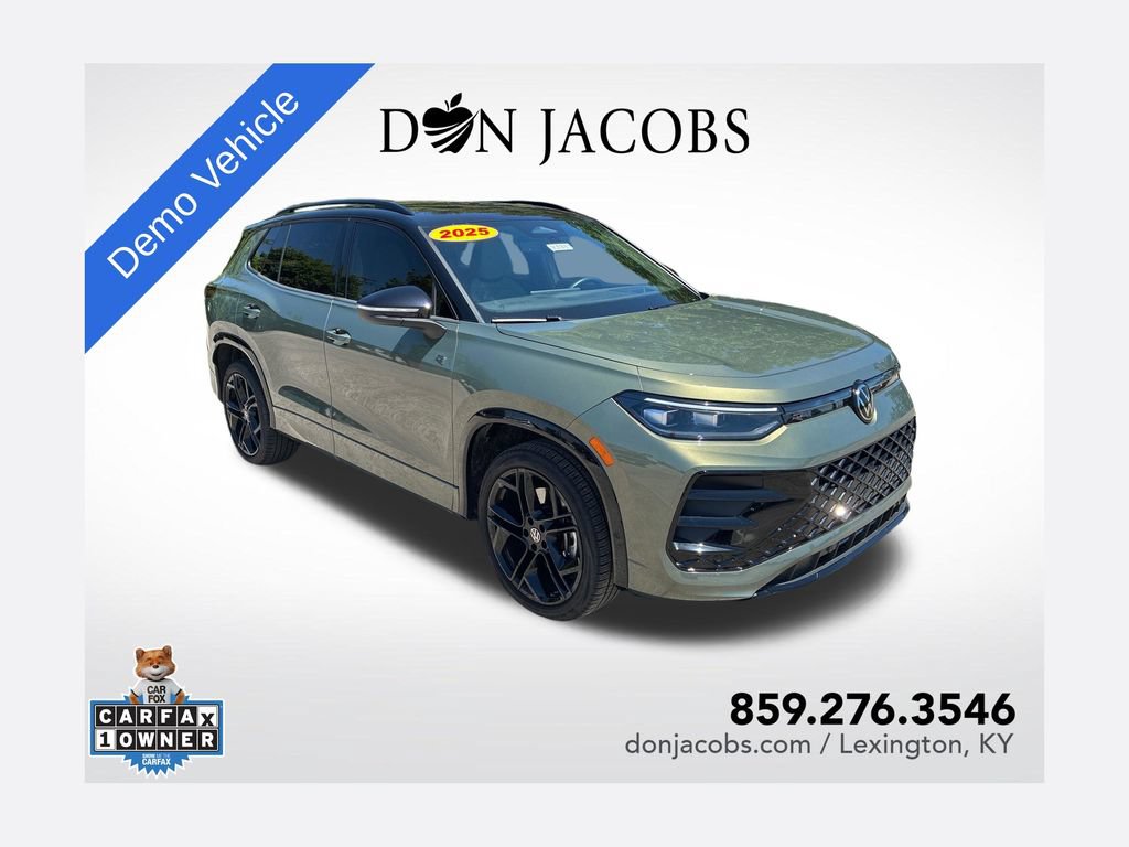 Used 2025 Volkswagen Tiguan SE R-Line AWD/4WD image 1