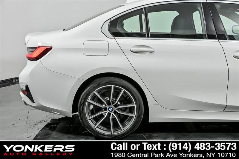 Used 2020 BMW 330i xDrive Sedan w/ Convenience Package image 10